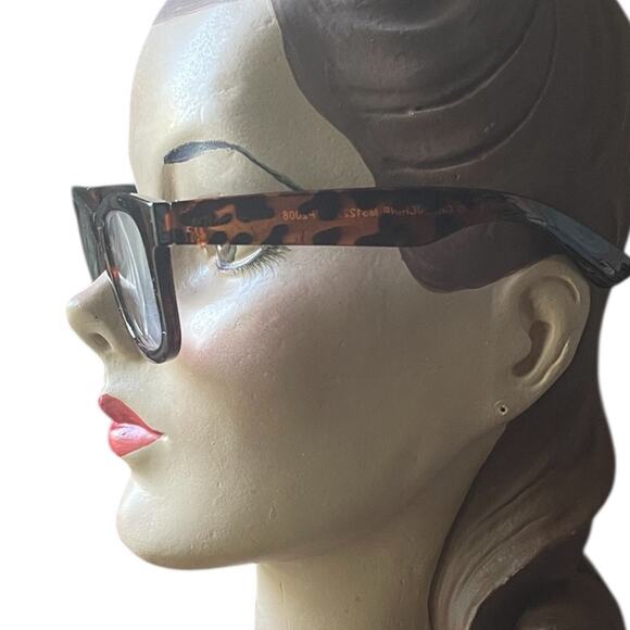 Betsey Johnson +2.00 Reading Glasses Readers Rounded Square Tortoise Shell Frame - Picture 4 of 4